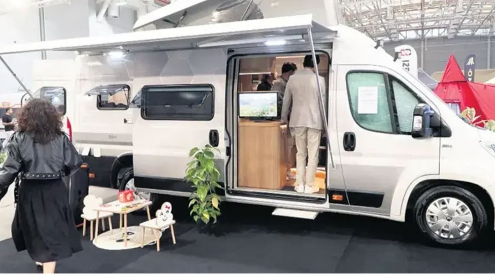 karavan-ve-kichik-evler-sergisinde-45-min-ziyaretchi