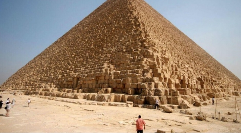 bu-gun-xeops-piramidasini-qurmaq-ne-qeder-vesaite-basha-geler