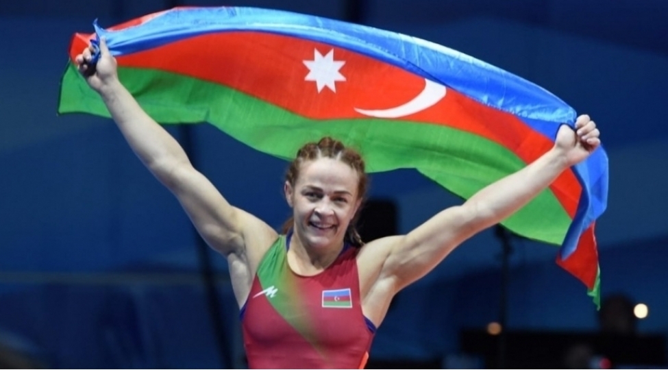 gorduyun-ishi-sevmek-lazimdir-mariya-stadnik