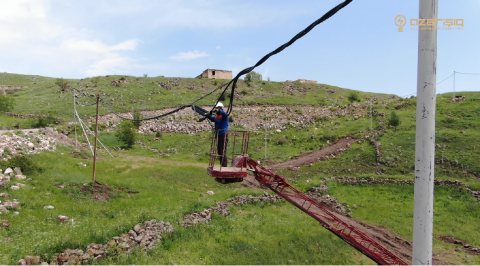 azerishiq-kelbecer-ve-lachinda-yenidenqurma-ishlerini-davam-etdirir-video
