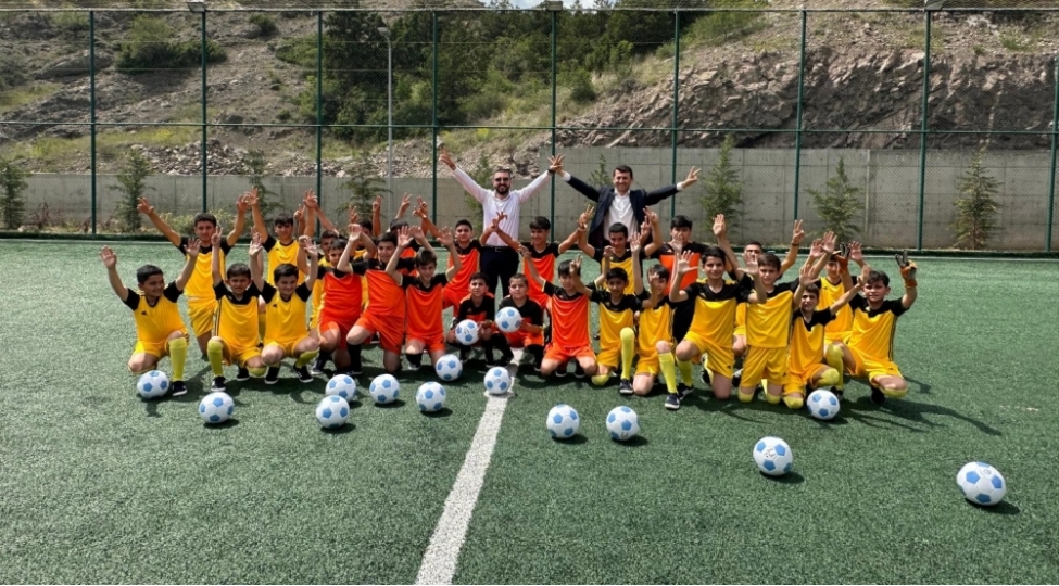 lachinda-futbol-bayrami
