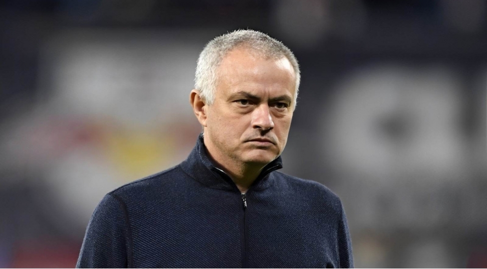 ali-koch-mourinyonun-maashini-achiqlayib