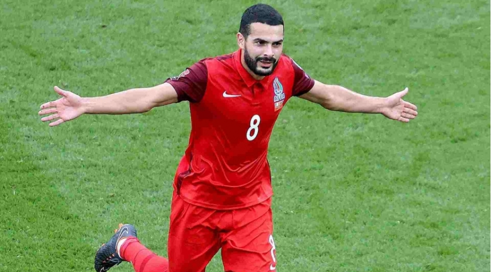 santushun-bizim-futbola-da-tohfe-vereceyine-inaniram-emin-mahmudov