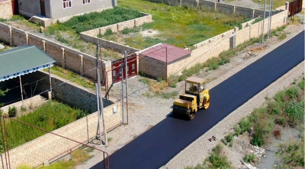 salyanda-33-km-uzunlugunda-yollarin-yeniden-qurulmasi-yekunlashmaq-uzredir-video
