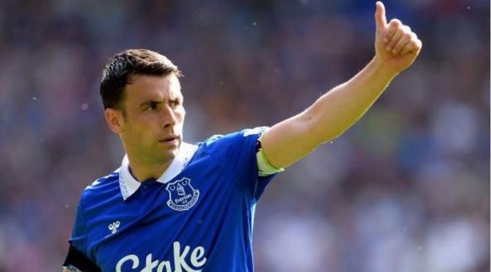 ingiltere-klubu-kapitani-ile-muqavile-muddetini-uzadib