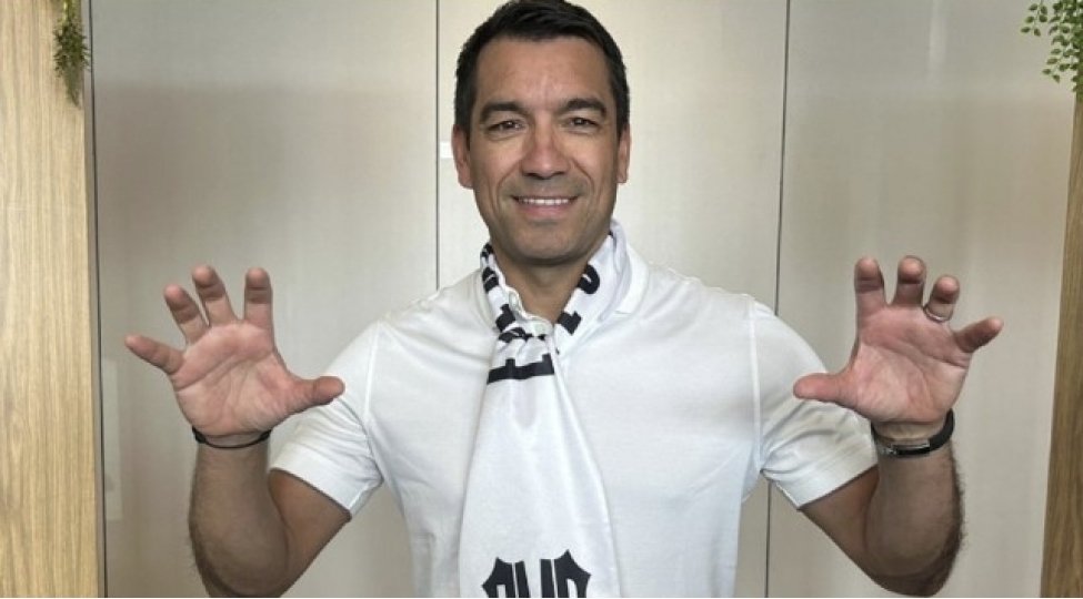 beshiktashin-yeni-bash-meshqchisinin-imza-merasimi-kechirilib