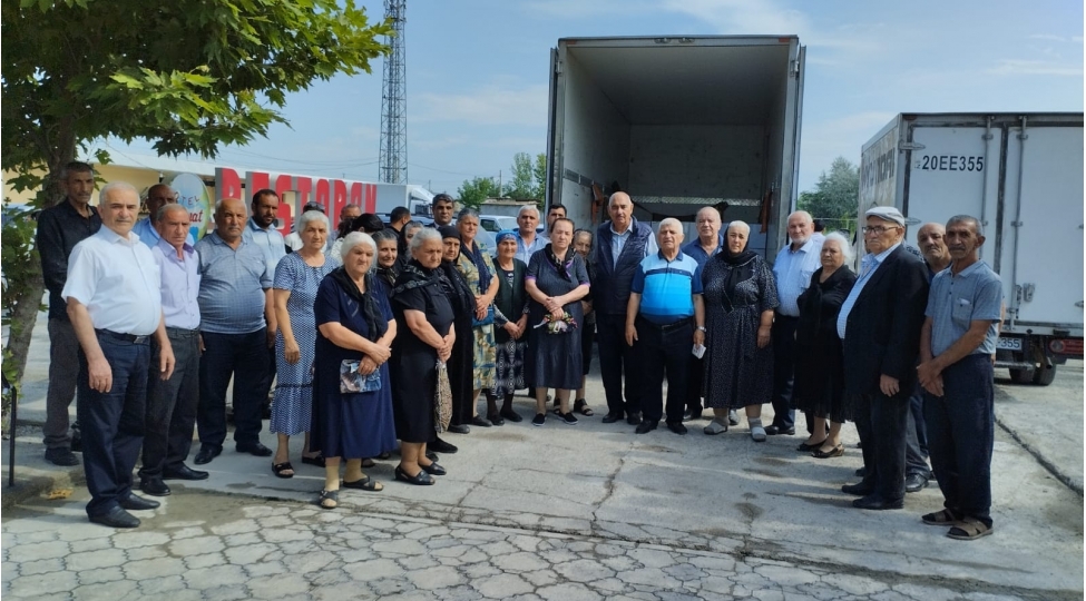 agalar-veliyev-qurban-bayrami-munasibetile-sechicilerini-tebrik-edib-shehid-qazi-ve-ahil-ailelerine-bayram-sovqatlari-gonderib-foto