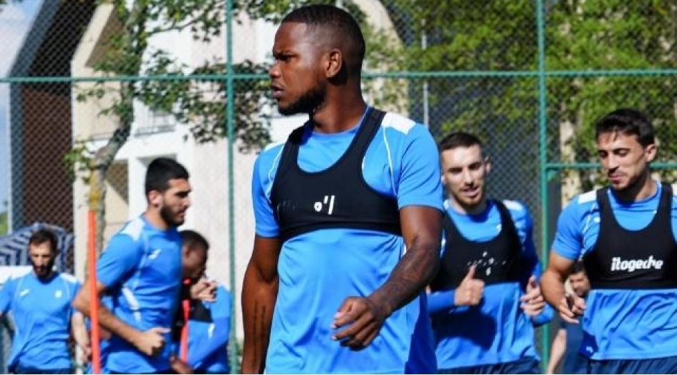 zirenin-iki-reqibi-achiqlandi