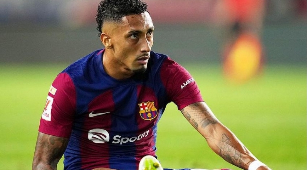 barselona-klubunun-hucumchusu-karyerasini-basha-vurmaga-hazirlashir