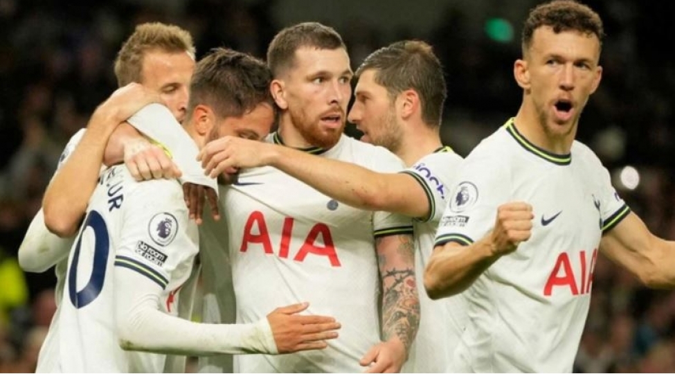 qalatasaray-tottenhemin-futbolchusunu-transfer-edir