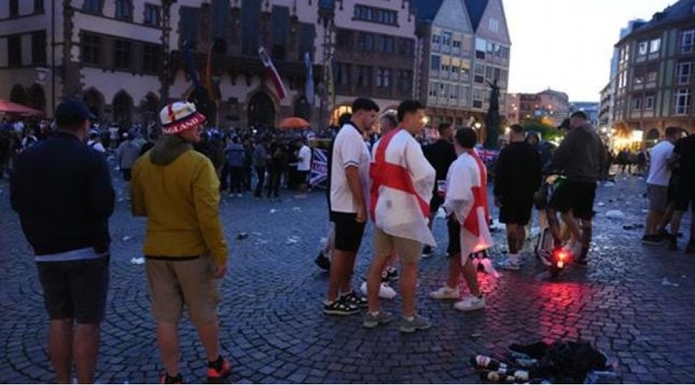 ingiltere-millisinin-3-azarkeshi-hebs-olundu