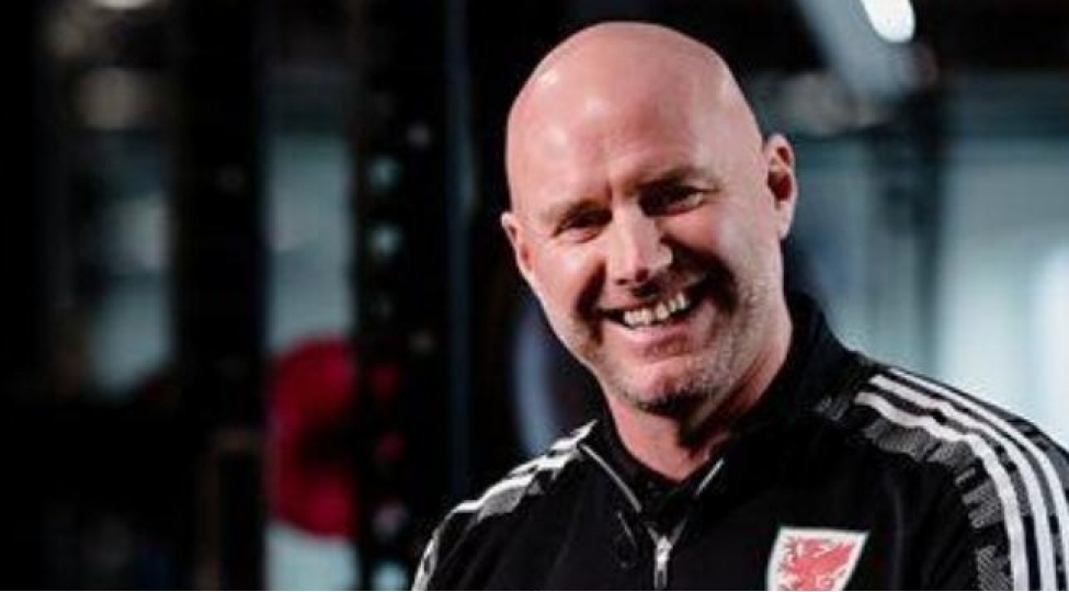 uels-millisinin-bash-meshqchisi-istefaya-gonderildi