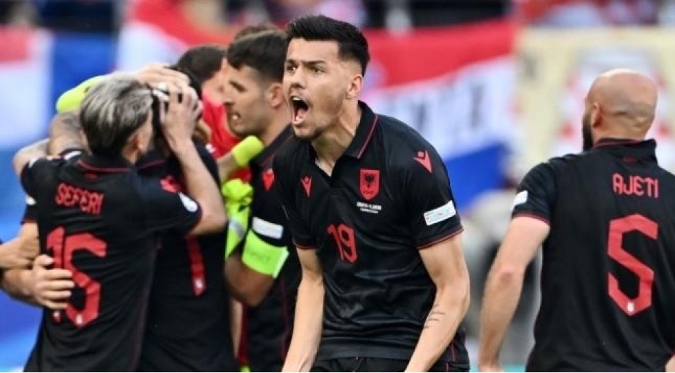 albaniya-millisinin-hucumchusu-cezalandirildi