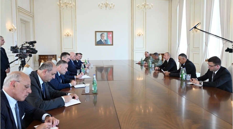 prezident-ilham-eliyev-italiyanin-mudafie-nazirinin-bashchiliq-etdiyi-numayende-heyetini-qebul-edib-yenilenib