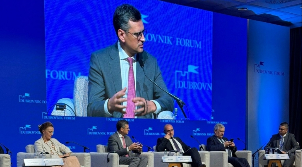 kuleba-ukrayna-yeni-muharibenin-mumkunsuz-olacagi-realliq-yaratmalidir