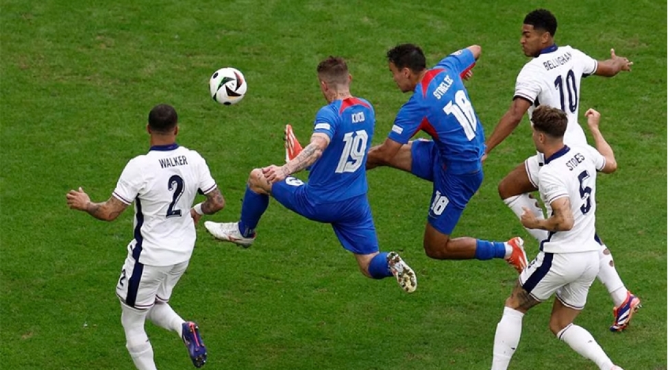 avro-2024-ingiltere-qalib-geldi-yenilenib-4