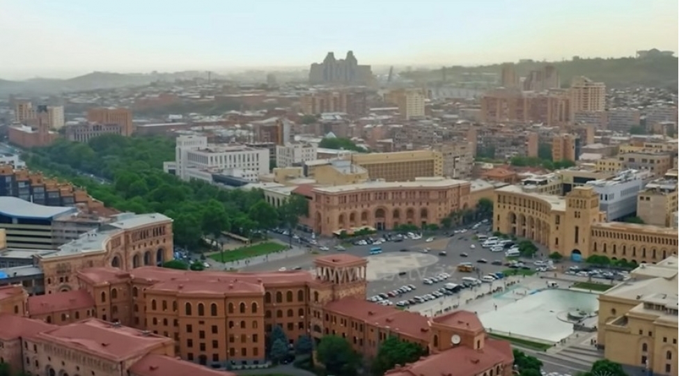 ermenistanin-iqtisadi-maxinasiyalarindan-behs-eden-film-teqdim-edilib-video