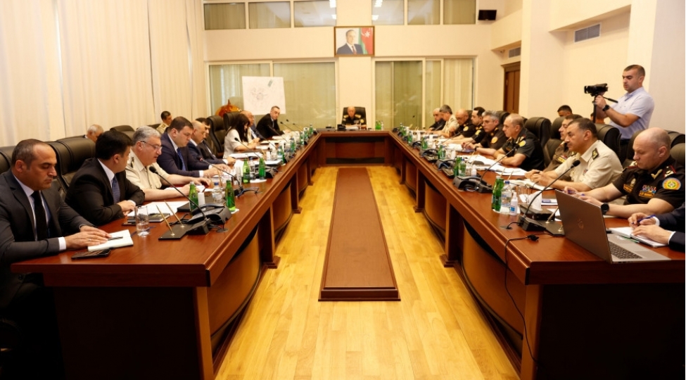 fhn-de-cop29-a-hazirliqla-bagli-mushavire-kechirilib