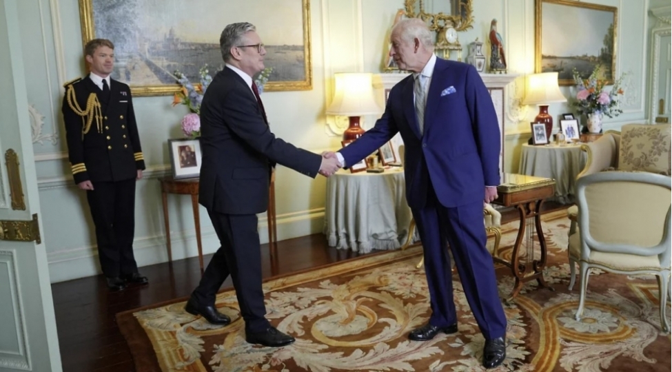 britaniyanin-yeni-bash-naziri-kral-hokumeti-qurmaq-mandatini-ona-verdi