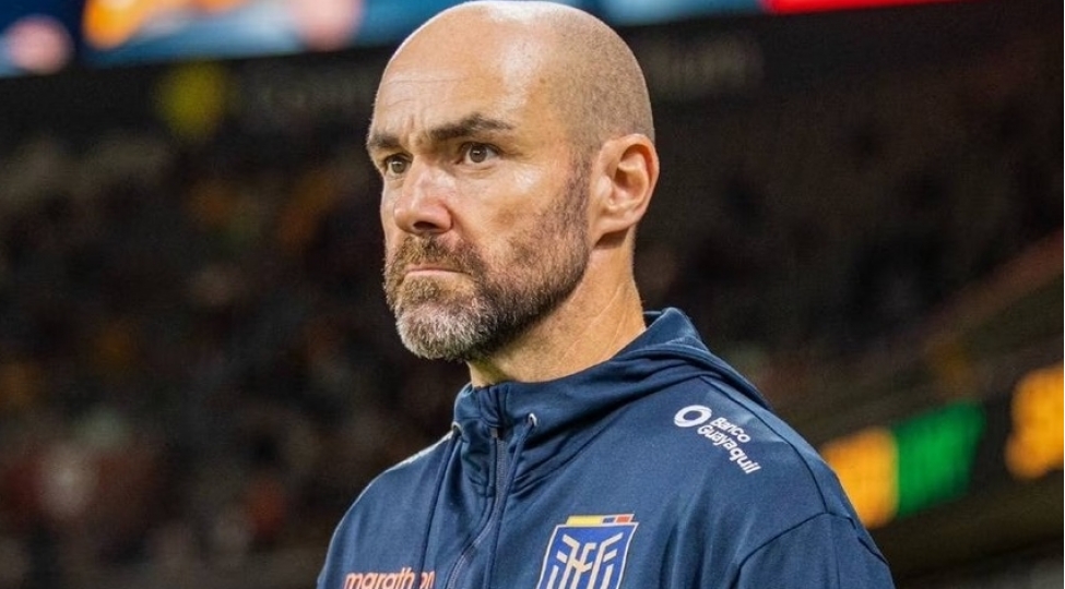 ekvador-millisinin-bash-meshqchisi-istefa-verib