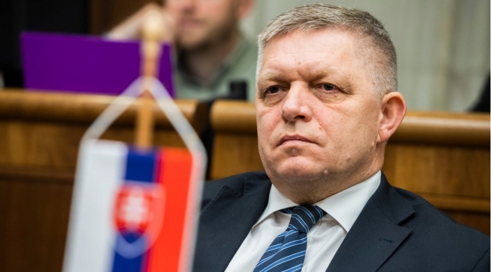 robert-fitso-oz-vezifesine-qayidib