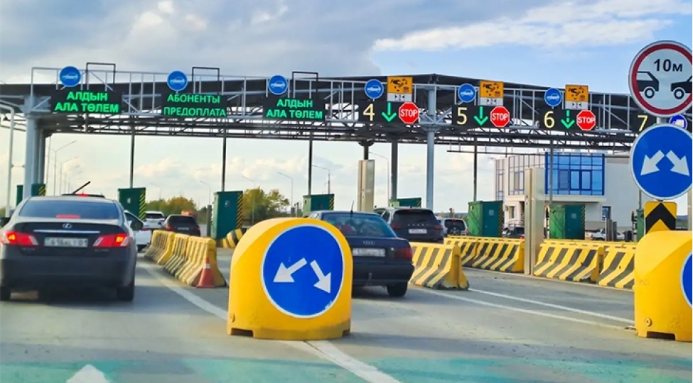 qazaxistanda-pullu-yollar-choxaldilacaq