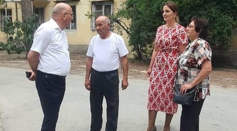 millet-vekili-vetendashlarla-gorush-kechirib-foto