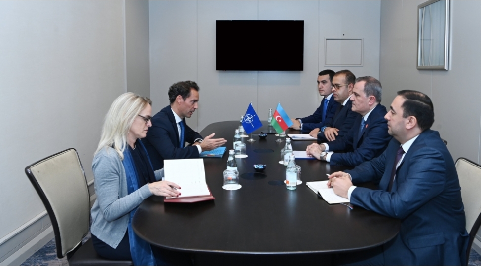 ceyhun-bayramov-xavier-kolomina-ile-azerbaycan-ermenistan-sulh-prosesini-muzakire-edib-yenilenib