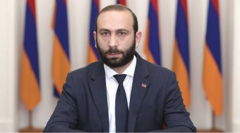 mirzoyan-belchikali-hemkari-ile-ermenistan-azerbaycan-normallashma-prosesini-muzakire-edib