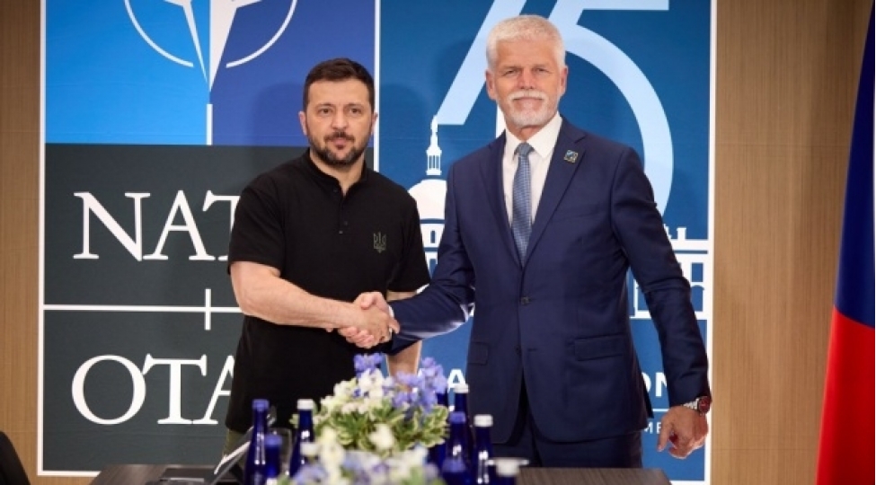 zelenski-ve-pavel-ukrayna-nato-shurasi-qarshisinda-movqelerini-razilashdiriblar