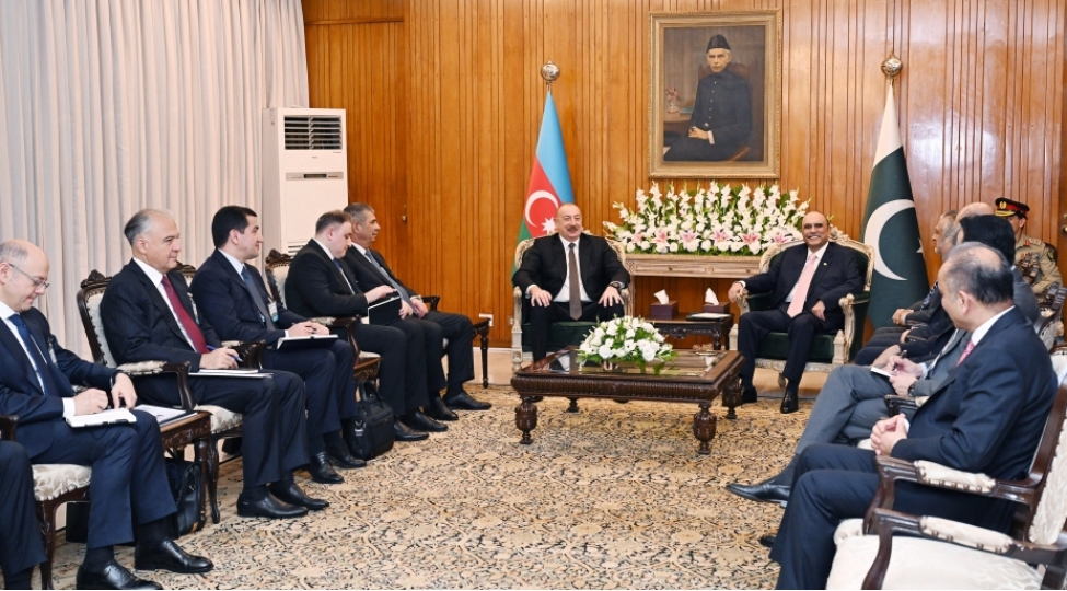 azerbaycan-lideri-pakistan-prezidentini-cop29-a-devet-edib