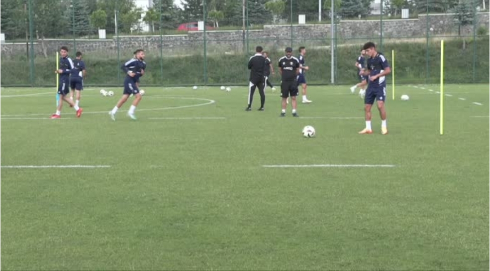 azerbaycanin-futbol-klublari-turkiyede-telim-meshq-toplanishlari-kechirir