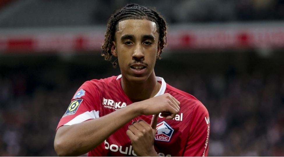 lill-klubunun-18-yashli-mudafiechisi-62-milyon-avroya-manchester-yunaytede-kechir