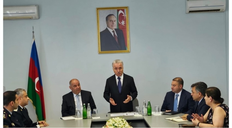 oguzun-yeni-icra-bashchisi-kollektive-teqdim-olunub