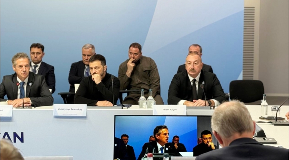 prezident-ilham-eliyev-oksfordda-enerji-ve-elaqe-movzusunda-deyirmi-masada-ishtirak-edir-yenilenibfoto
