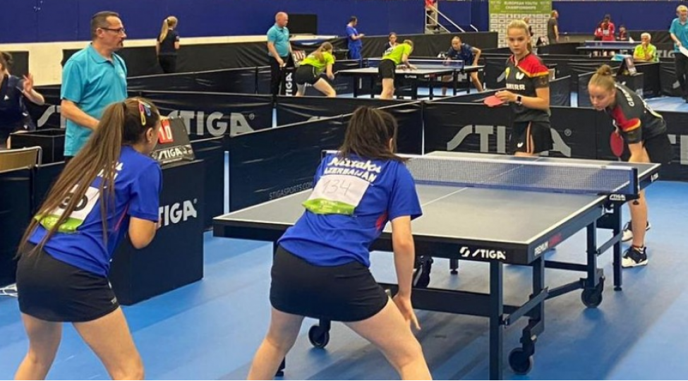 stolustu-tennischilerimiz-avropa-chempionatinda-pley-offa-yukselibler