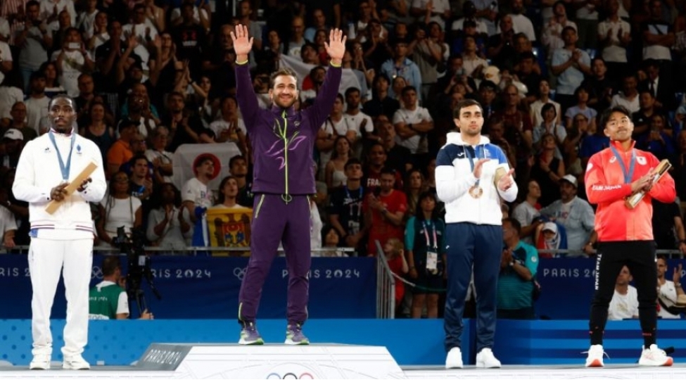 olimpiya-chempionu-hidayet-heyderov-mukafatlandirilib-dovlet-himni-seslendirilib