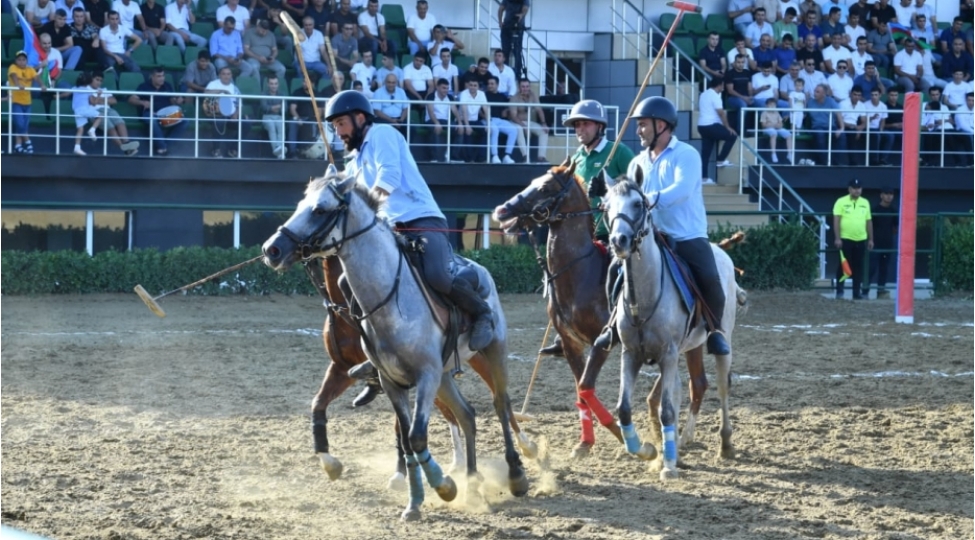 peshekar-chovken-liqasinin-4-cu-turunun-oyunlari-kechirilib