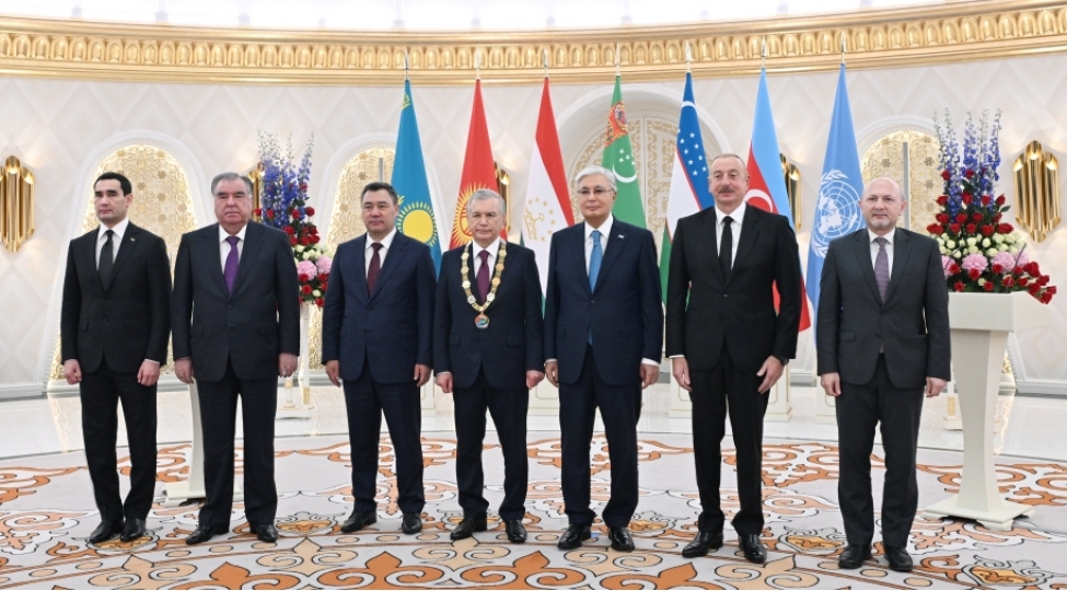 astanada-dovlet-bashchilarinin-sherefine-resmi-qebul