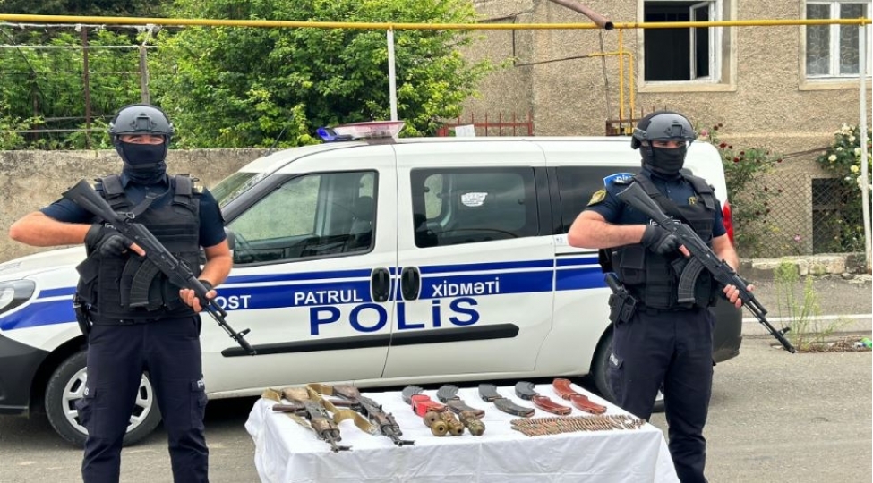 xankendi-xocavend-fuzuli-ve-xocalida-xeyli-silah-sursat-tapilib-video