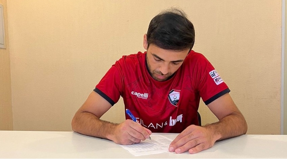 qebele-azerbaycan-millisinin-sabiq-futbolchusu-ile-muqavile-imzalayib