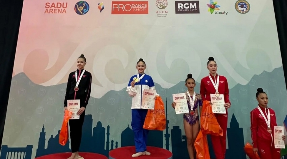 azerbaycan-gimnastlari-qazaxistanda-uch-qizil-medal-qazaniblar