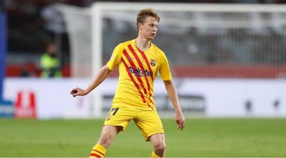 frenki-de-yonq-barselonada-qalacaq