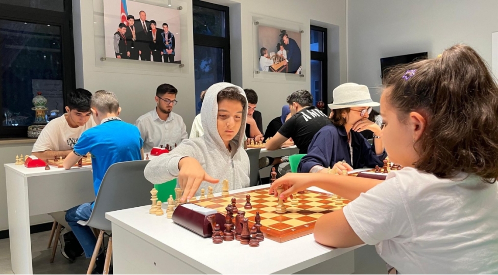 salman-suleymanovun-xatiresine-hesr-olunmush-shahmat-turniri-kechirilib