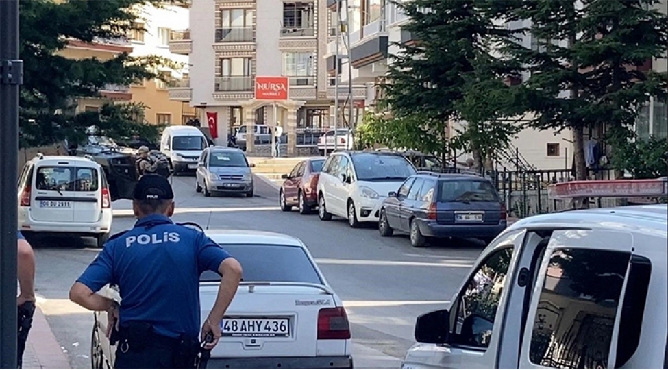 ankarada-qachan-mehkum-market-sahibini-girov-goturub