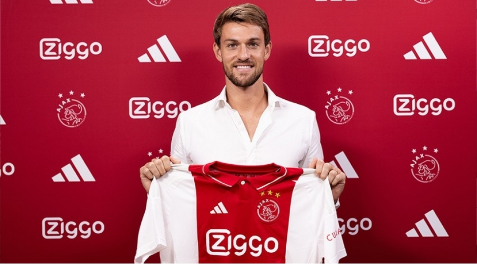 yuventus-futbolchusunu-icareye-verib