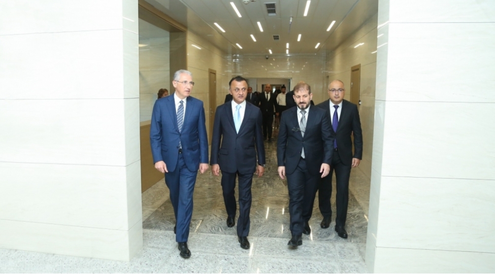 cop29-un-kechirileceyi-dovrde-tibbi-xidmetlerin-teshkili-uchun-hazirliq-ishlerine-bashlanildi-foto