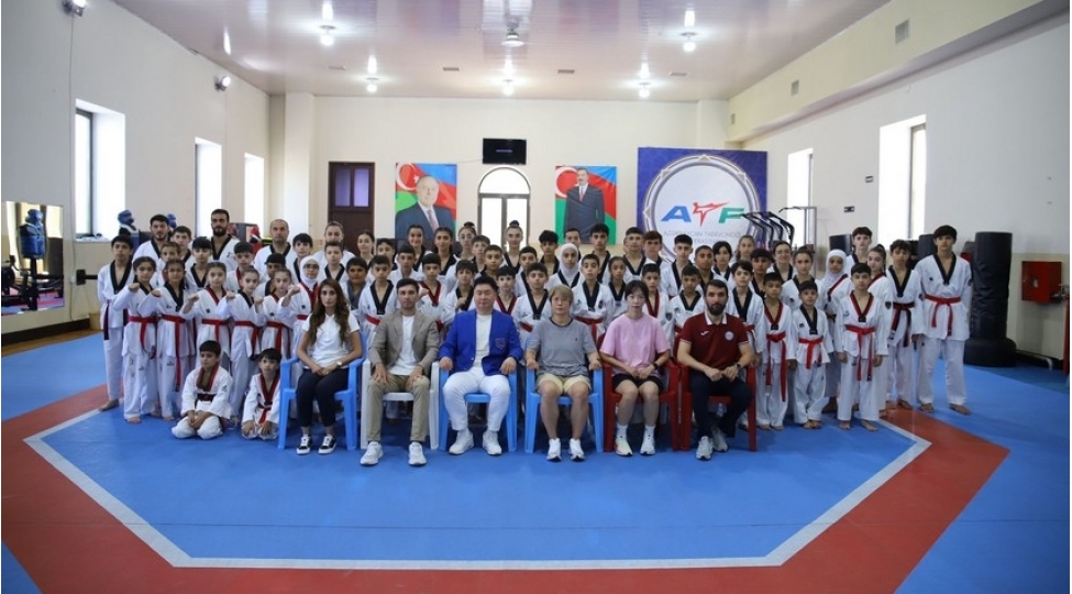azerbaycan-taekvondo-federasiyasi-dan-imtahani-teshkil-edib