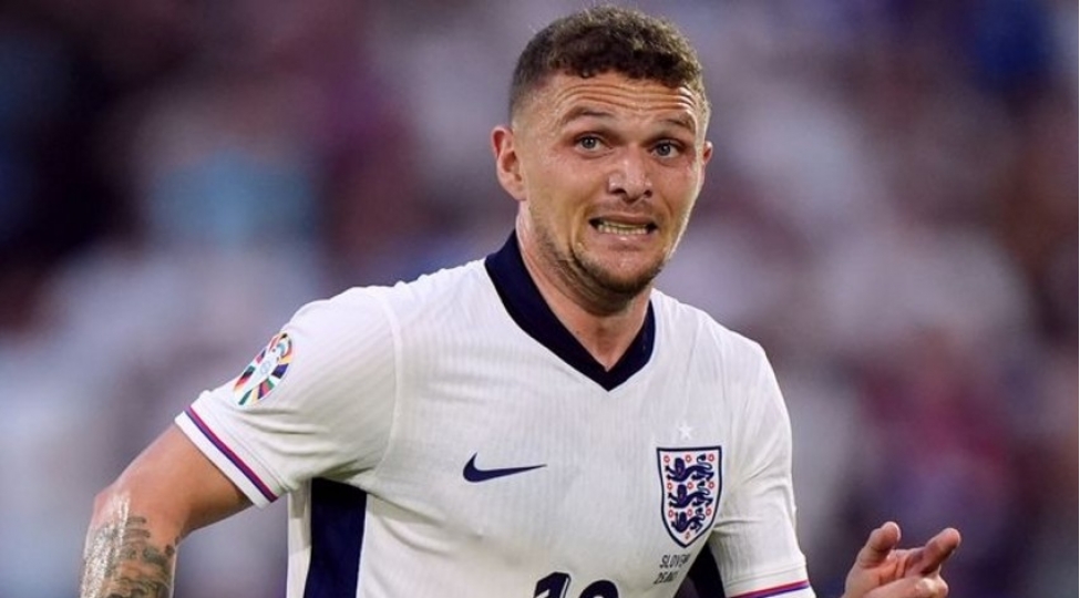 ingiltereli-futbolchu-milli-komandadaki-karyerasini-basha-vurub