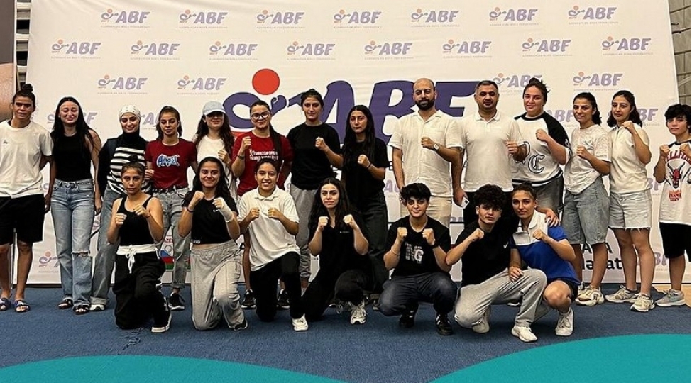 amada-qadin-bokschular-uchun-seminar-teshkil-edib